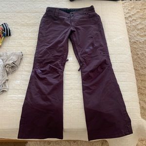 Oakley Women’s Snow boarding pants